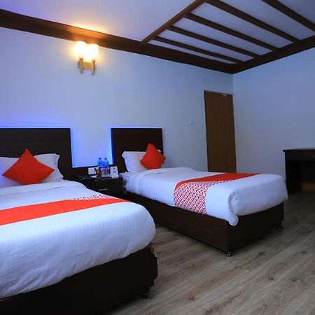 Oyo 591 Hotel Blue Moon Dharampur エクステリア 写真