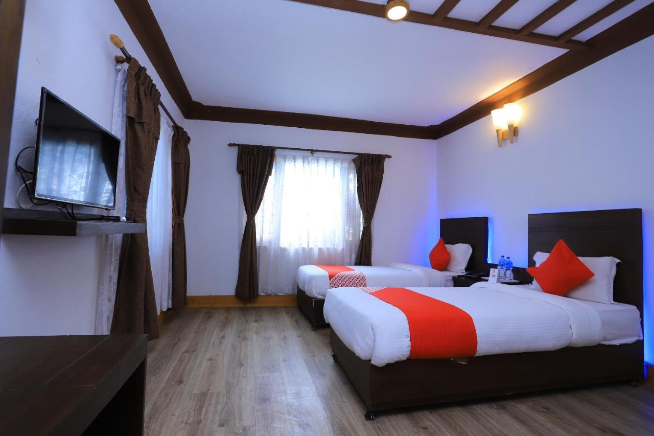 Oyo 591 Hotel Blue Moon Dharampur エクステリア 写真