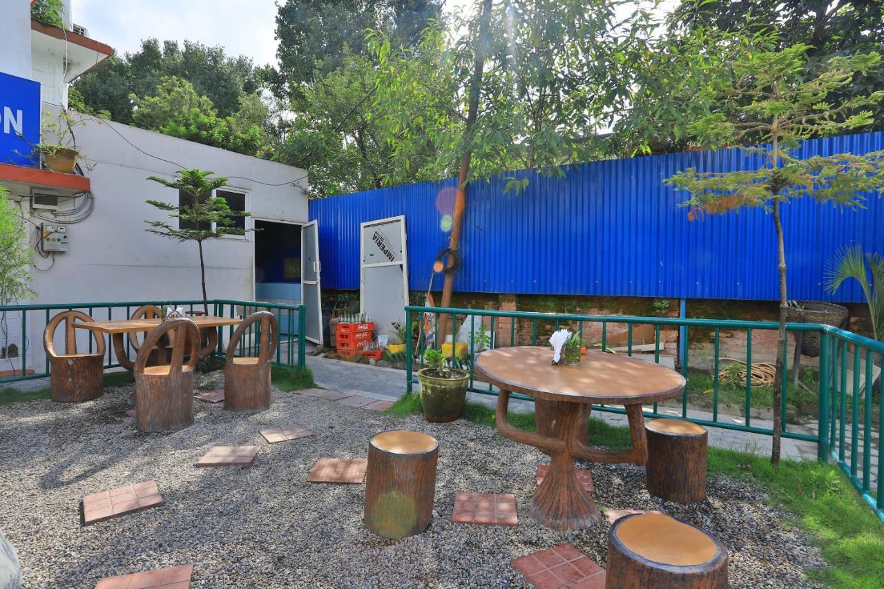 Oyo 591 Hotel Blue Moon Dharampur エクステリア 写真