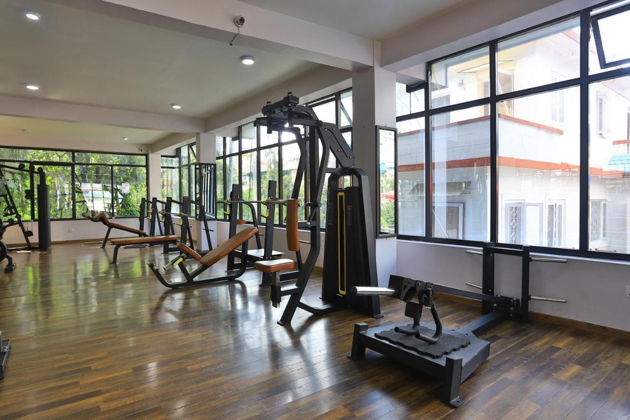 Oyo 591 Hotel Blue Moon Dharampur エクステリア 写真