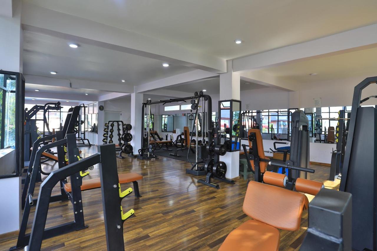 Oyo 591 Hotel Blue Moon Dharampur エクステリア 写真
