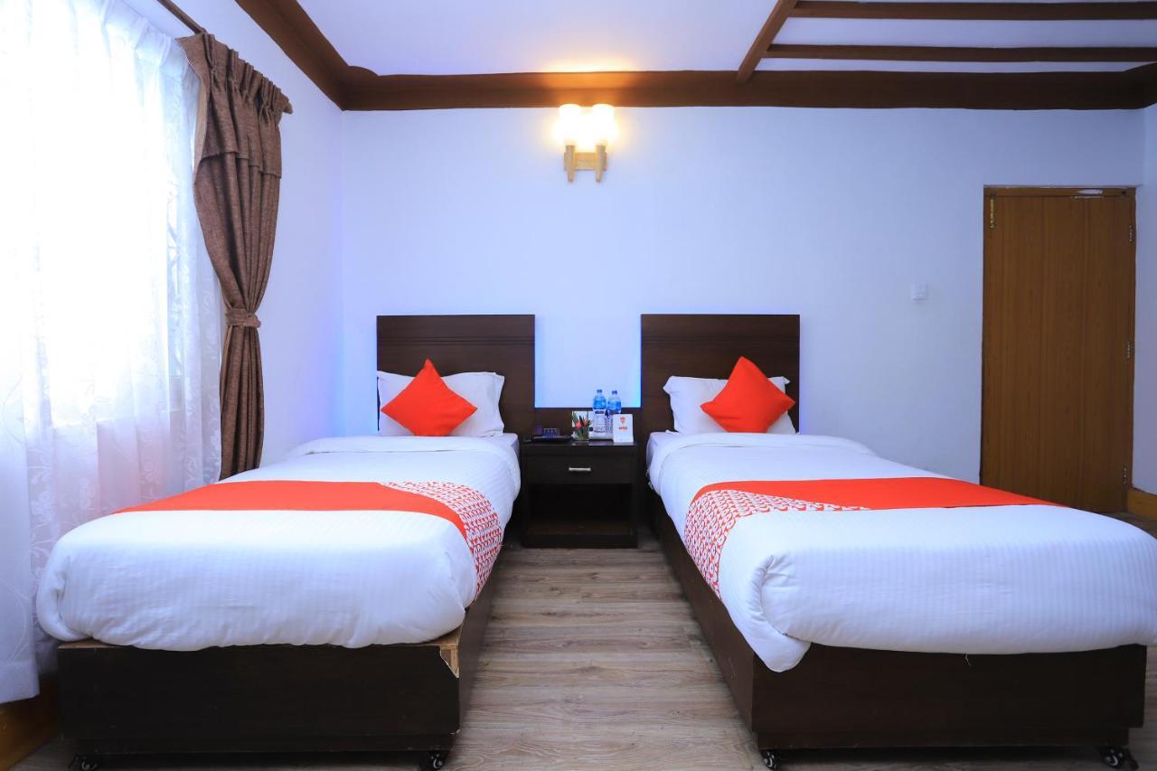 Oyo 591 Hotel Blue Moon Dharampur エクステリア 写真