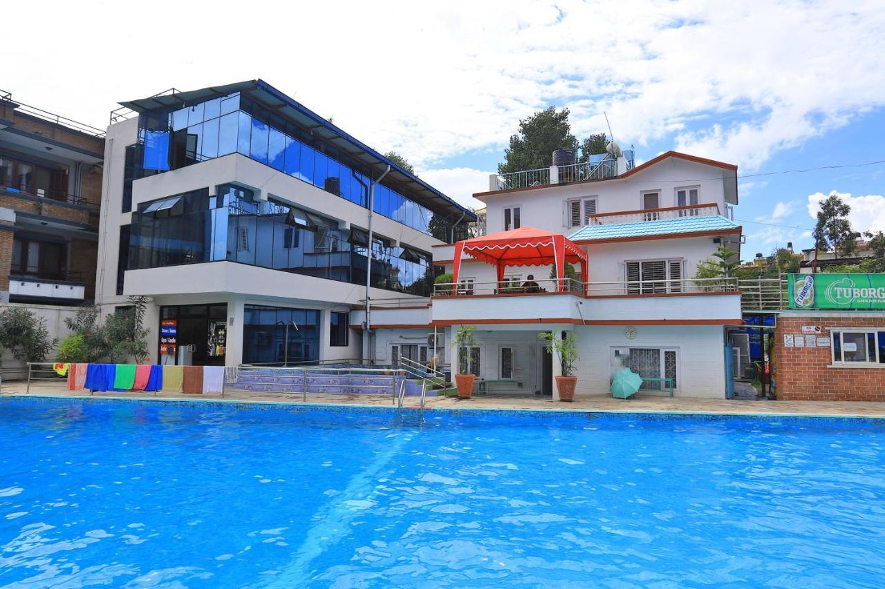 Oyo 591 Hotel Blue Moon Dharampur エクステリア 写真