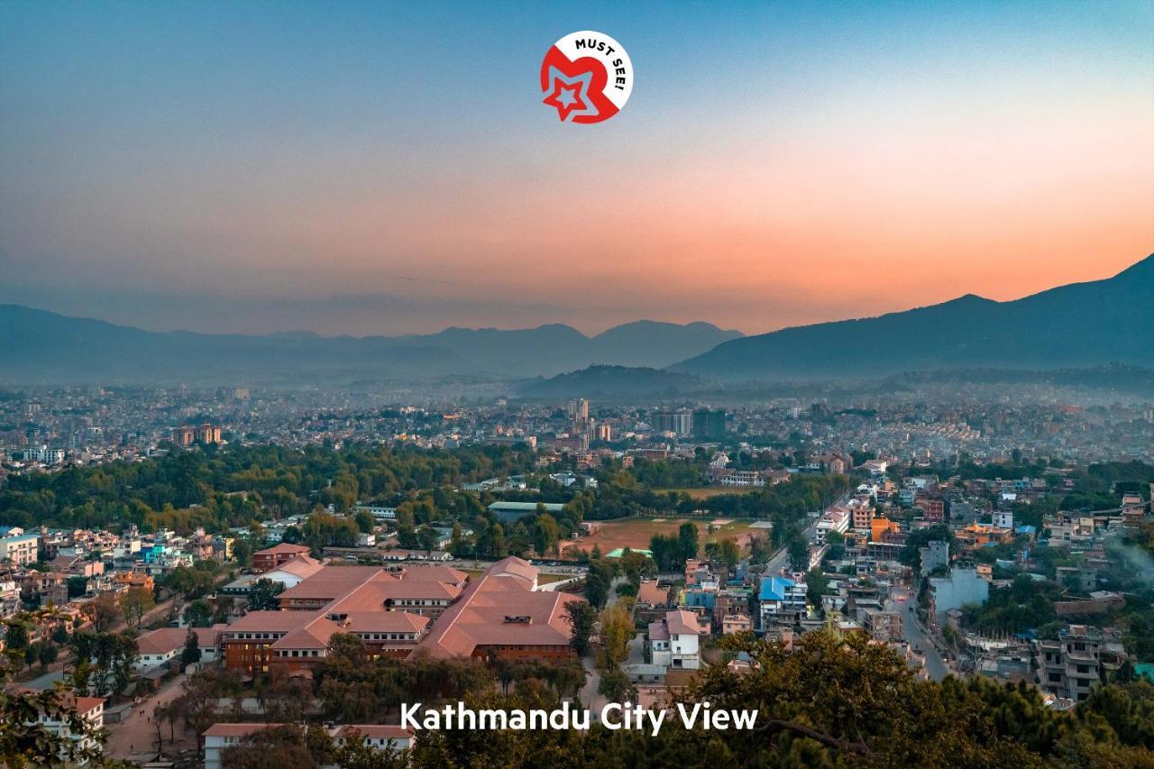 Oyo 591 Hotel Blue Moon Dharampur エクステリア 写真